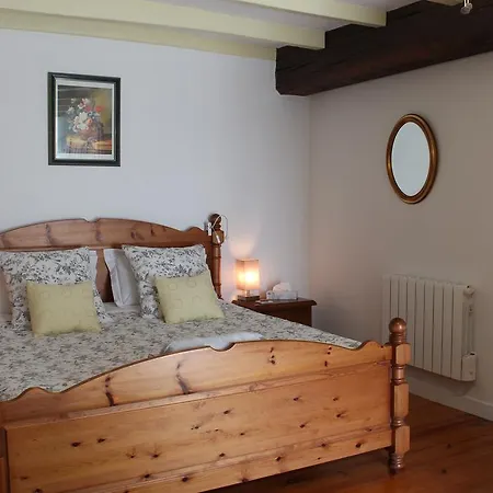 Les Hirondelles * Chalais (Charente)